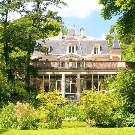 Les Jardins D'epicure ホテル 3*