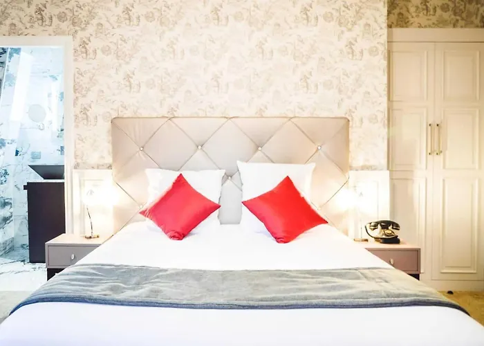 花园美食酒店 布赖－吕